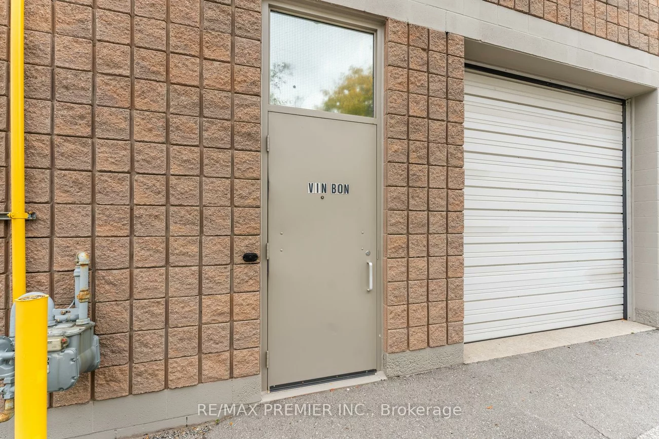410, Speers, 1014 - QE Queen Elizabeth, Oakville