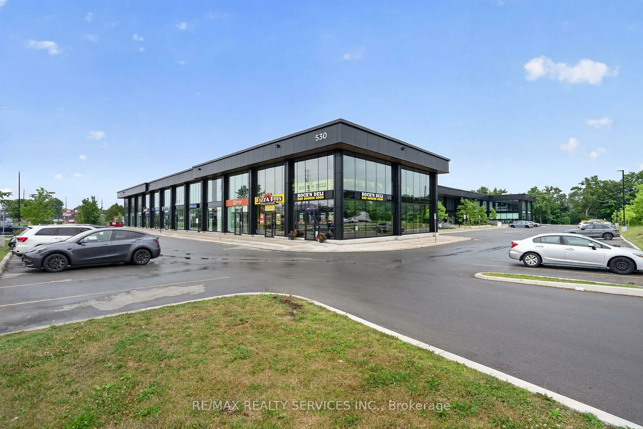 530, Speers, 1014 - QE Queen Elizabeth, Oakville