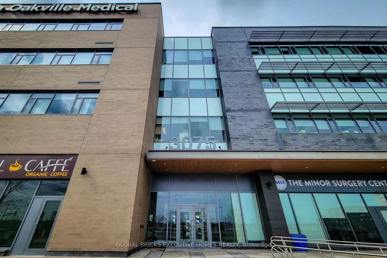 3075, Hospital, 1012 - NW Northwest, Oakville