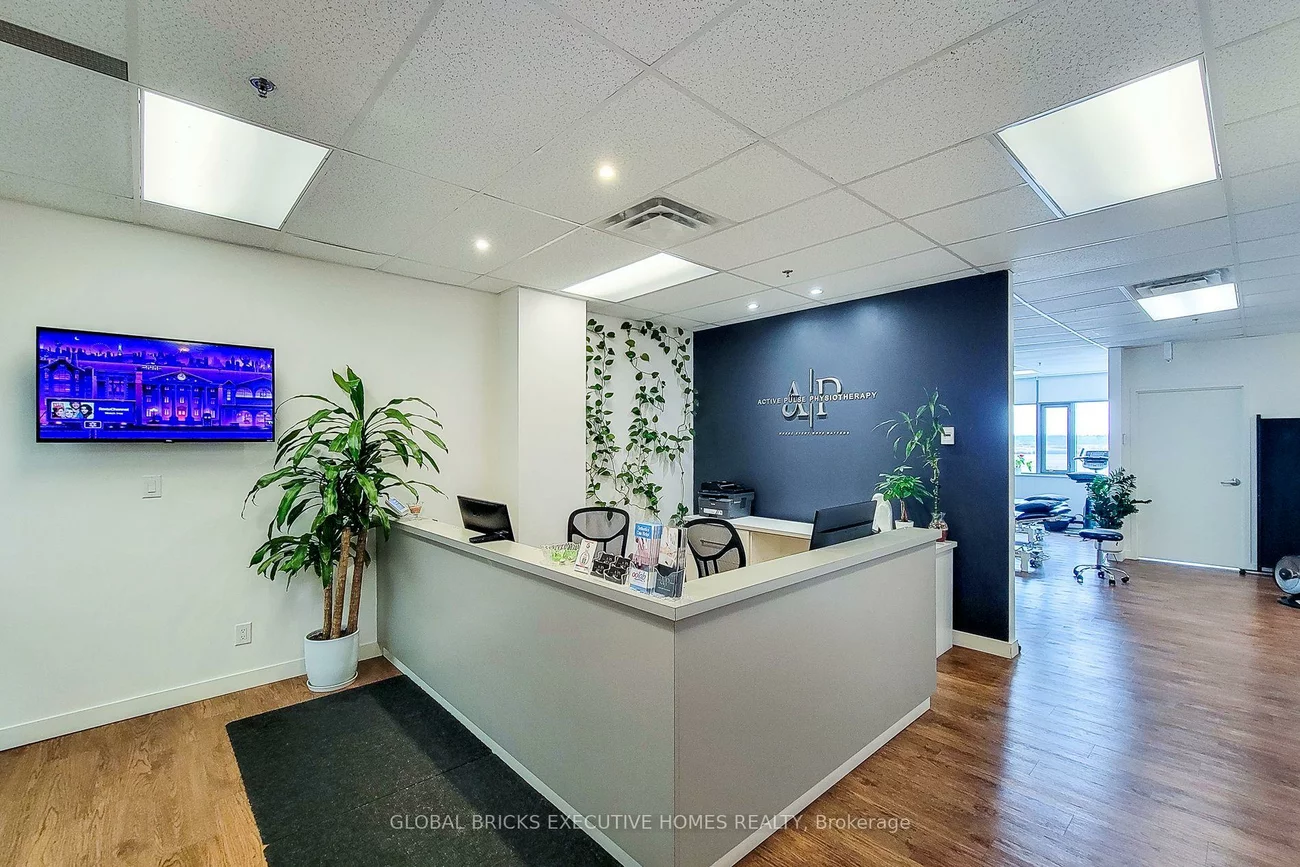 3075, Hospital, 1012 - NW Northwest, Oakville