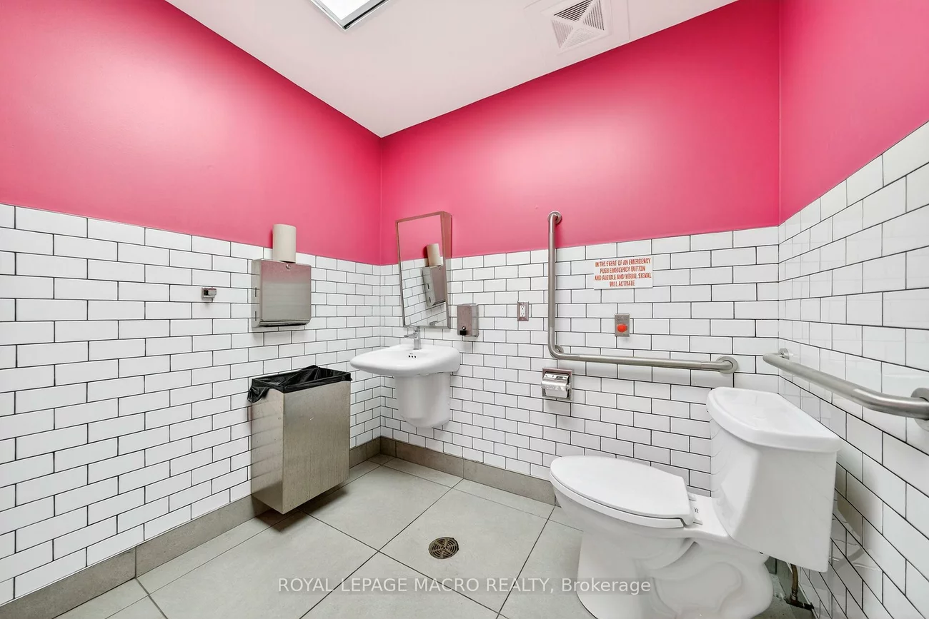 380, Dundas, 1018 - WC Wedgewood Creek, Oakville
