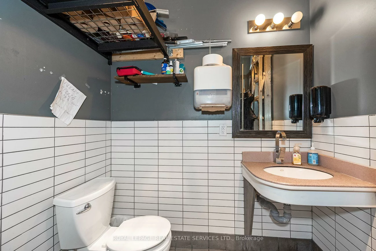 430, Iroquois Shore, 1014 - QE Queen Elizabeth, Oakville