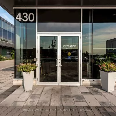430, Iroquois Shore, 1014 - QE Queen Elizabeth, Oakville