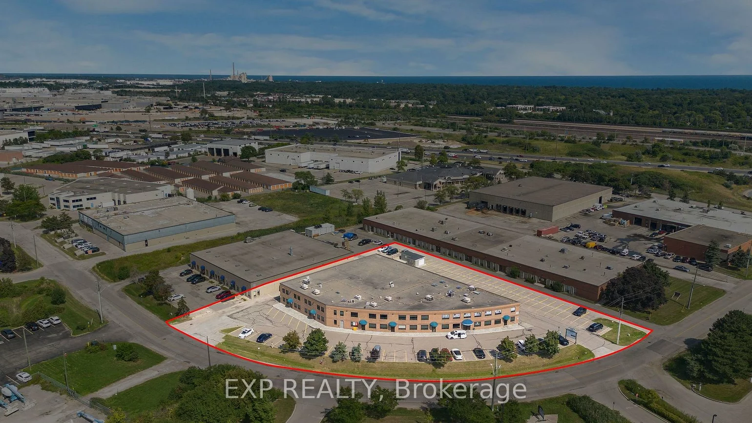 1131, Invicta, 1014 - QE Queen Elizabeth, Oakville
