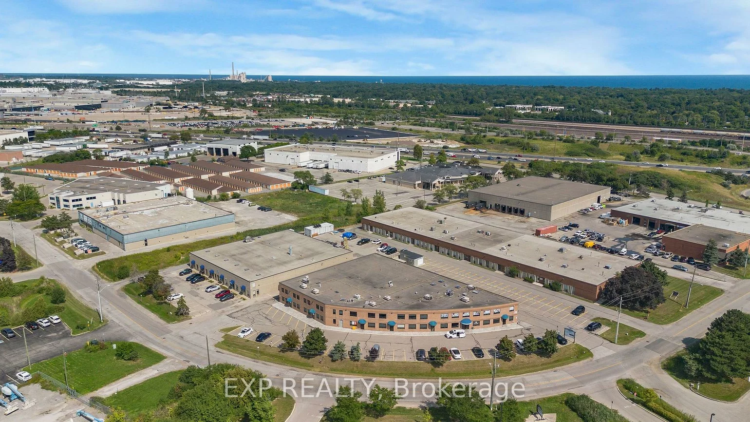 1131, Invicta, 1014 - QE Queen Elizabeth, Oakville