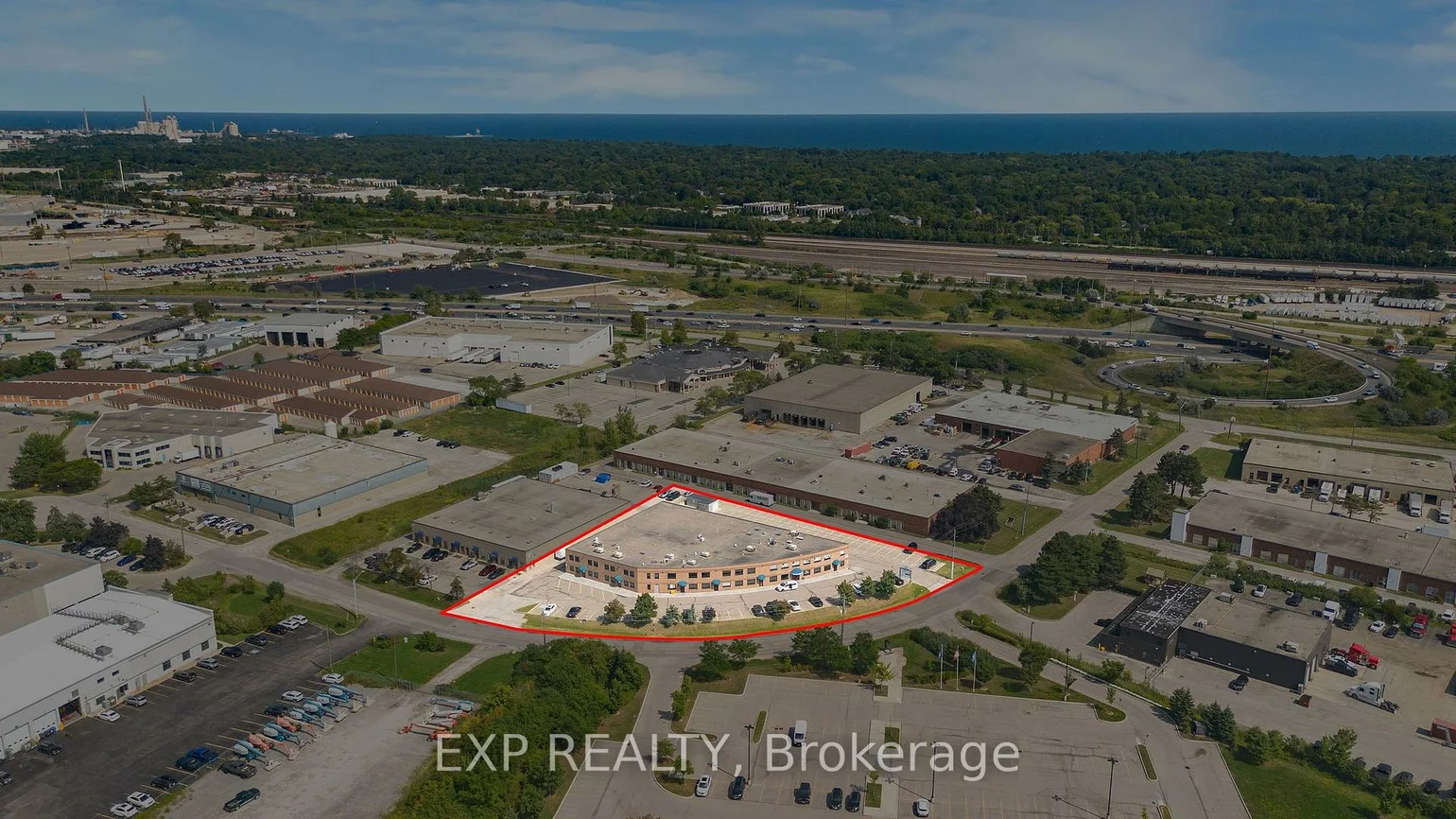 1131, Invicta, 1014 - QE Queen Elizabeth, Oakville