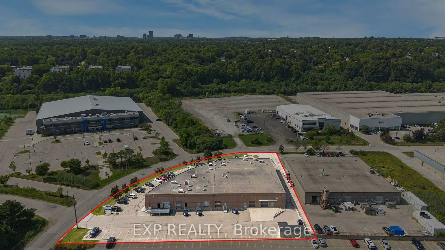 1131, Invicta, 1014 - QE Queen Elizabeth, Oakville