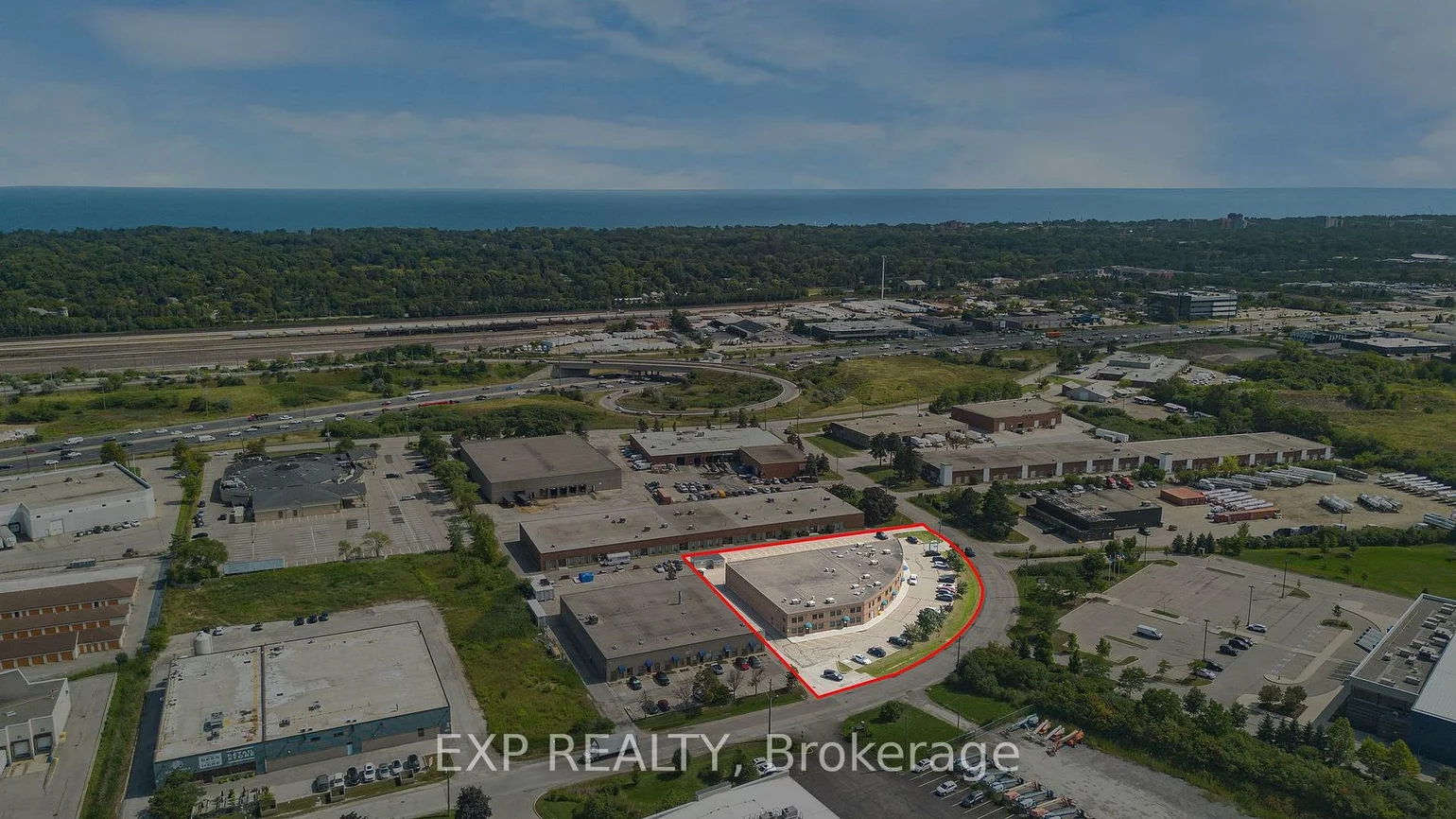 1131, Invicta, 1014 - QE Queen Elizabeth, Oakville
