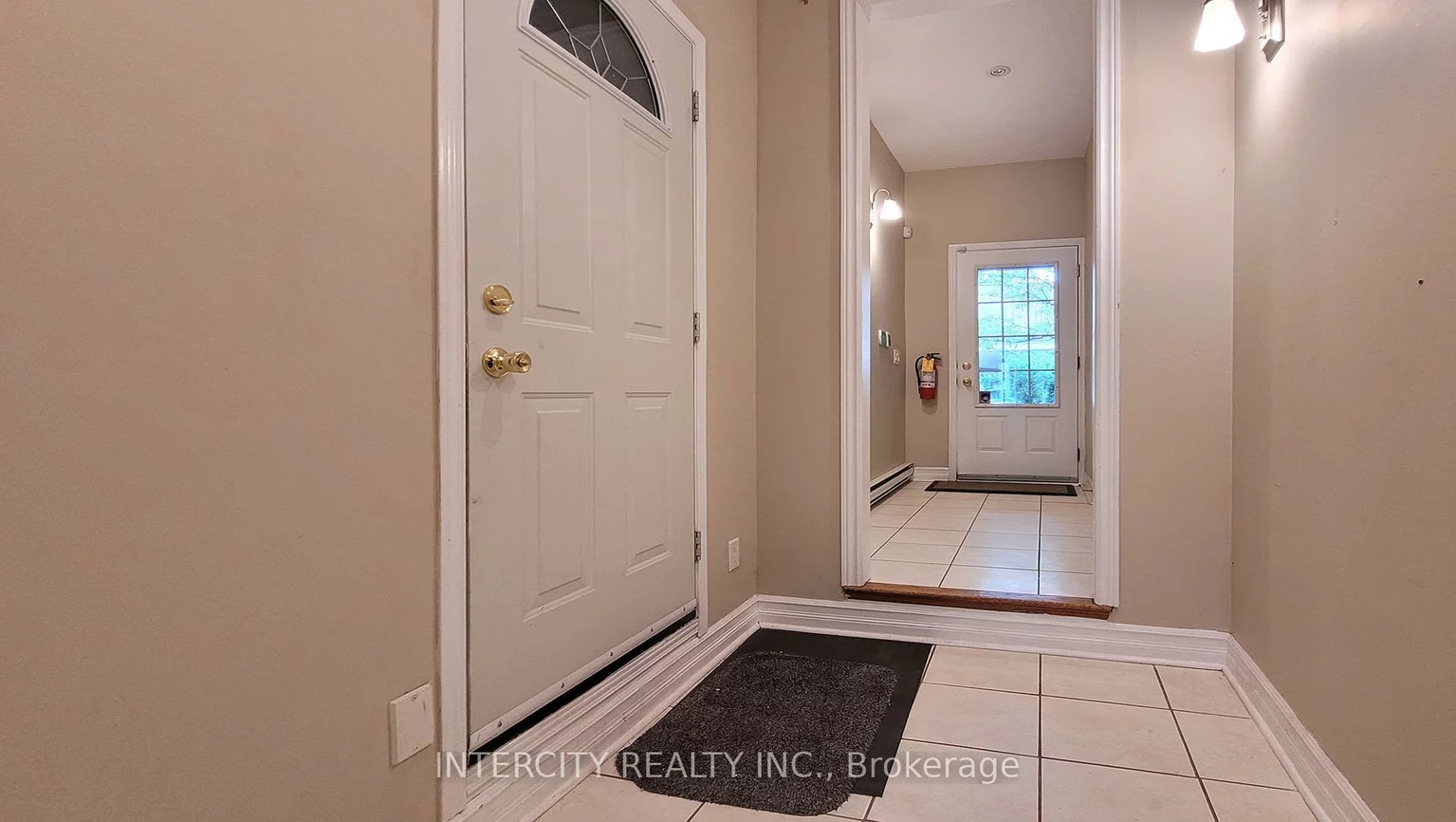 86, Lakeshore, 1002 - CO Central, Oakville