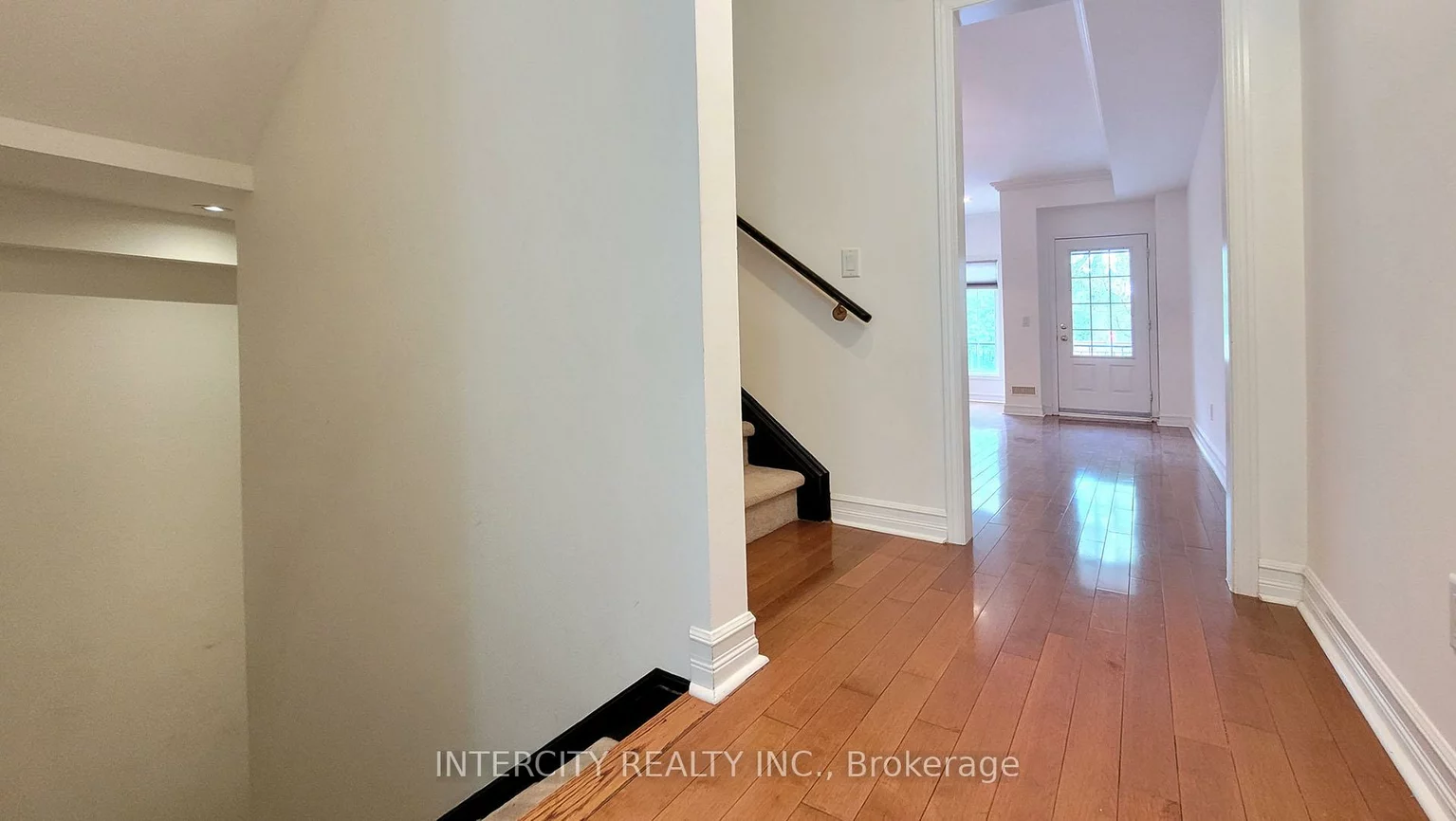 86, Lakeshore, 1002 - CO Central, Oakville