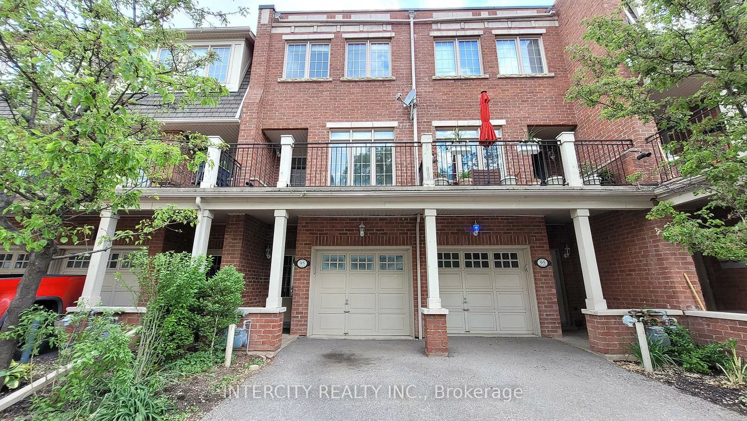 86, Lakeshore, 1002 - CO Central, Oakville