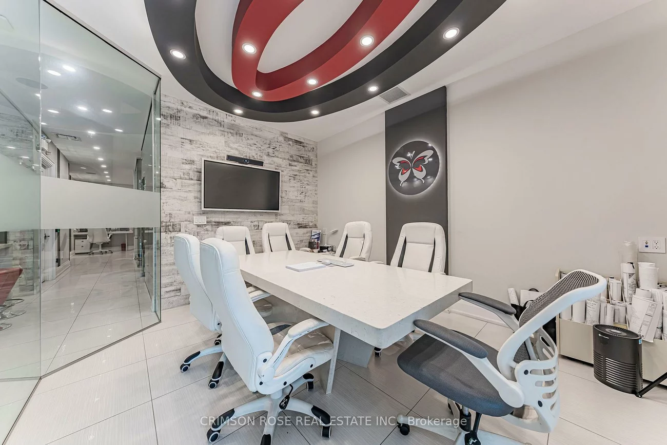 217, Speers, 1014 - QE Queen Elizabeth, Oakville