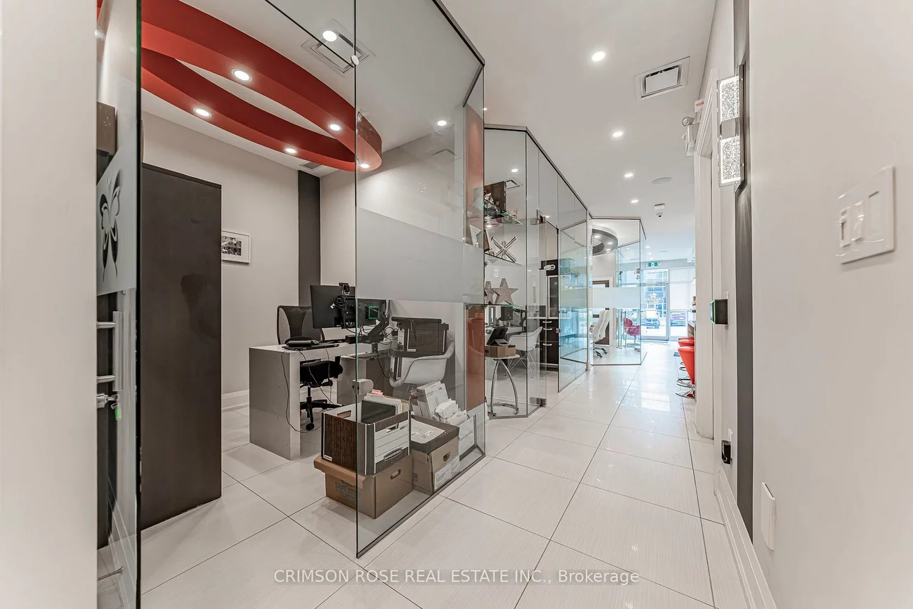217, Speers, 1014 - QE Queen Elizabeth, Oakville