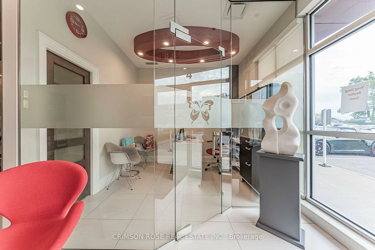 217, Speers, 1014 - QE Queen Elizabeth, Oakville