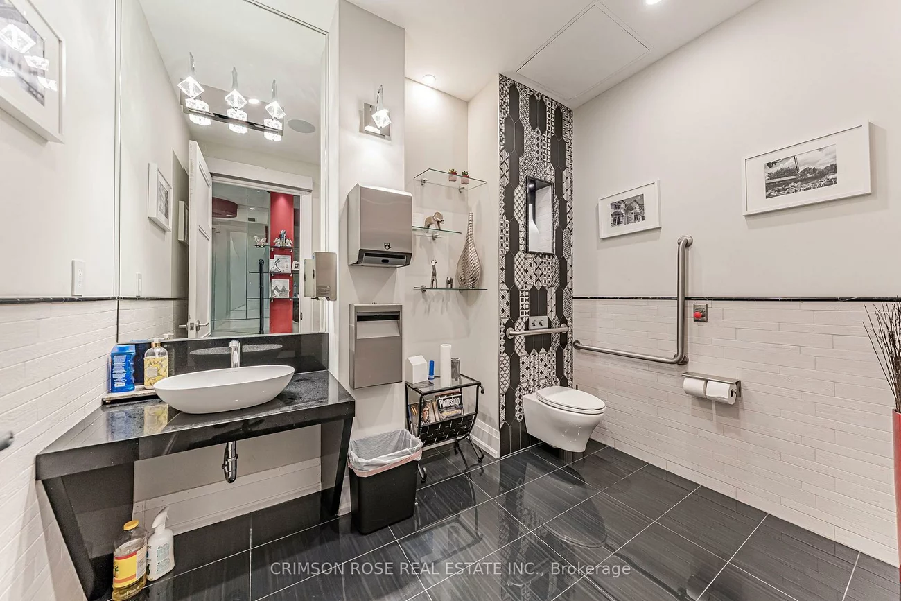 217, Speers, 1014 - QE Queen Elizabeth, Oakville