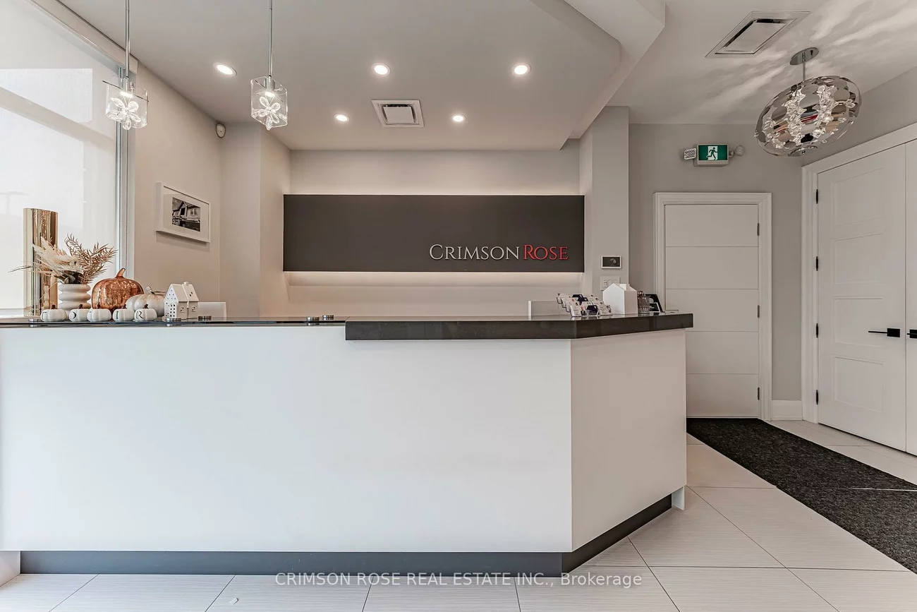 217, Speers, 1014 - QE Queen Elizabeth, Oakville