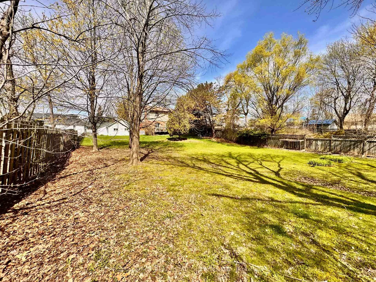 2386, Sovereign, 1001 - BR Bronte, Oakville