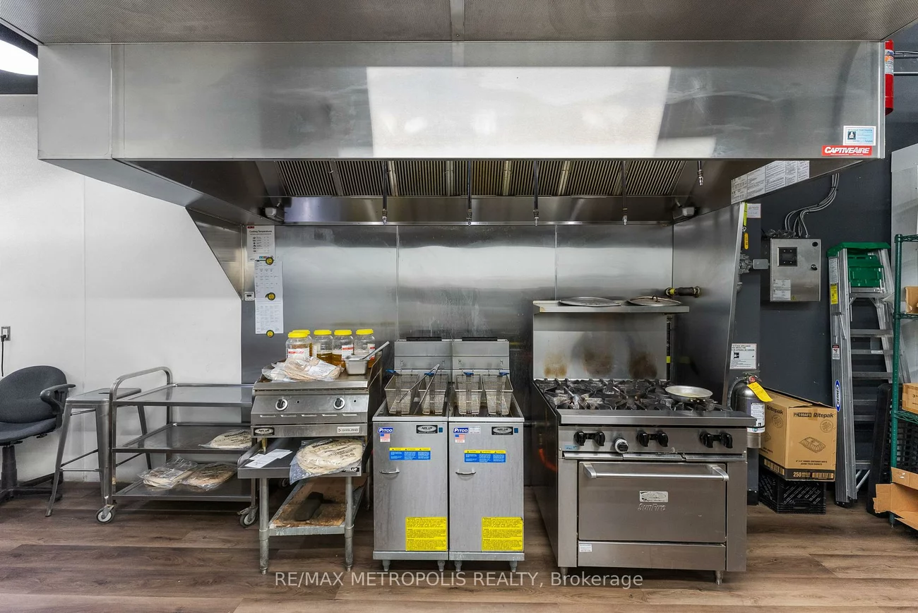 2501, Third, 1022 - WT West Oak Trails, Oakville