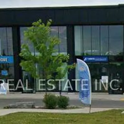 530, Speers, 1014 - QE Queen Elizabeth, Oakville