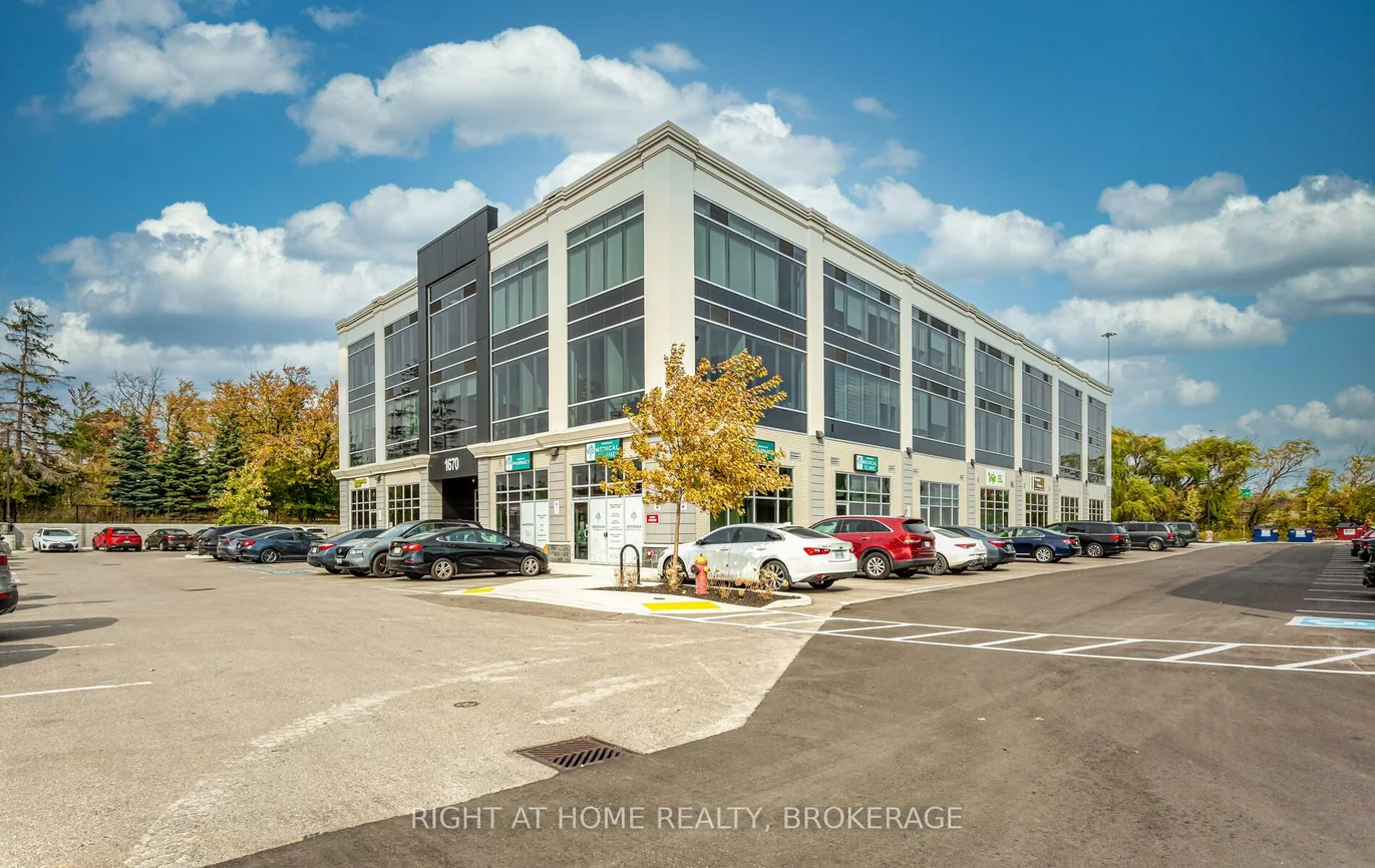 1670, North Service, 1014 - QE Queen Elizabeth, Oakville