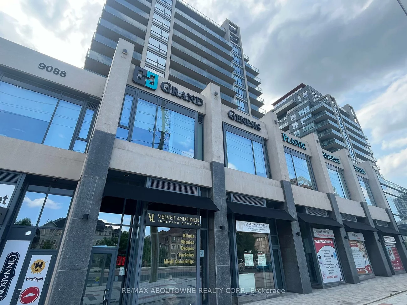 9080, Yonge, Langstaff, Richmond Hill