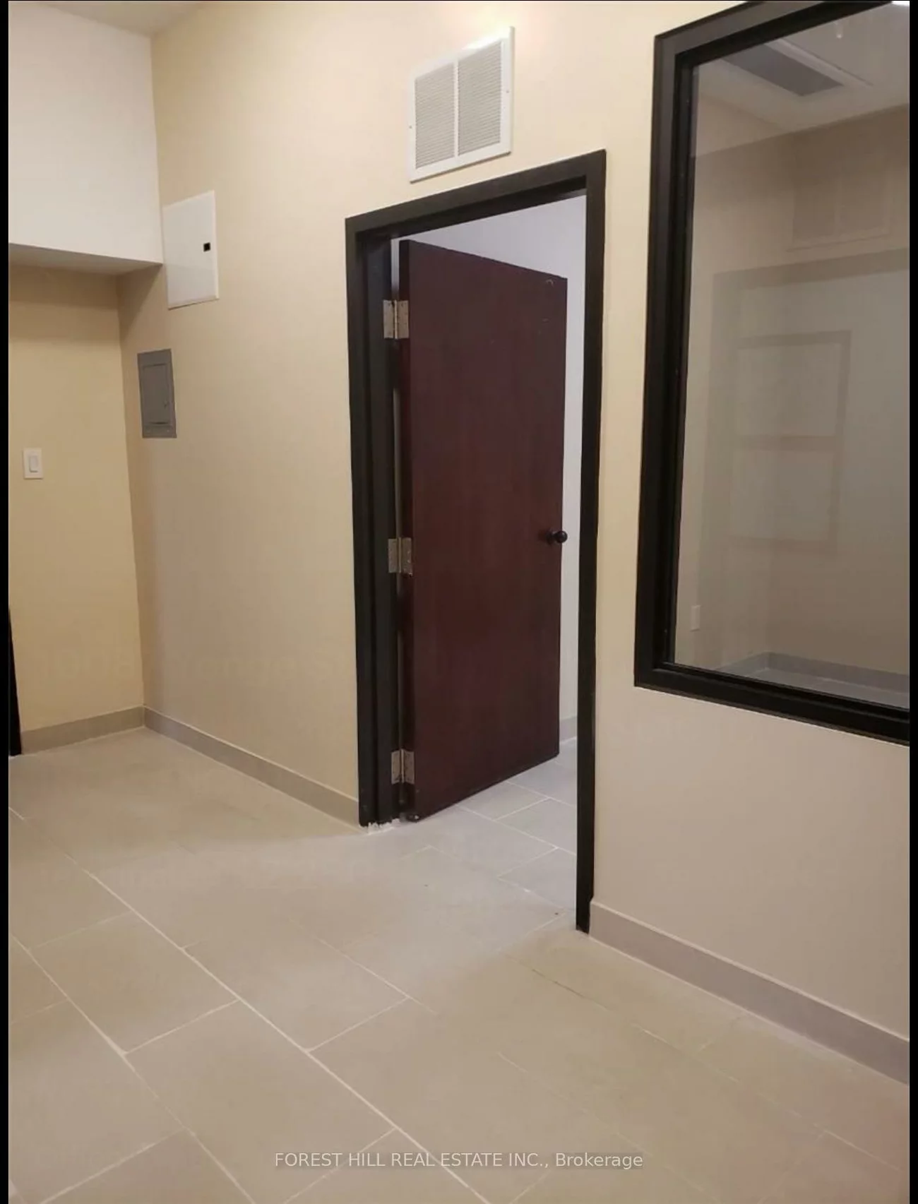 10087, Yonge, Crosby, Richmond Hill