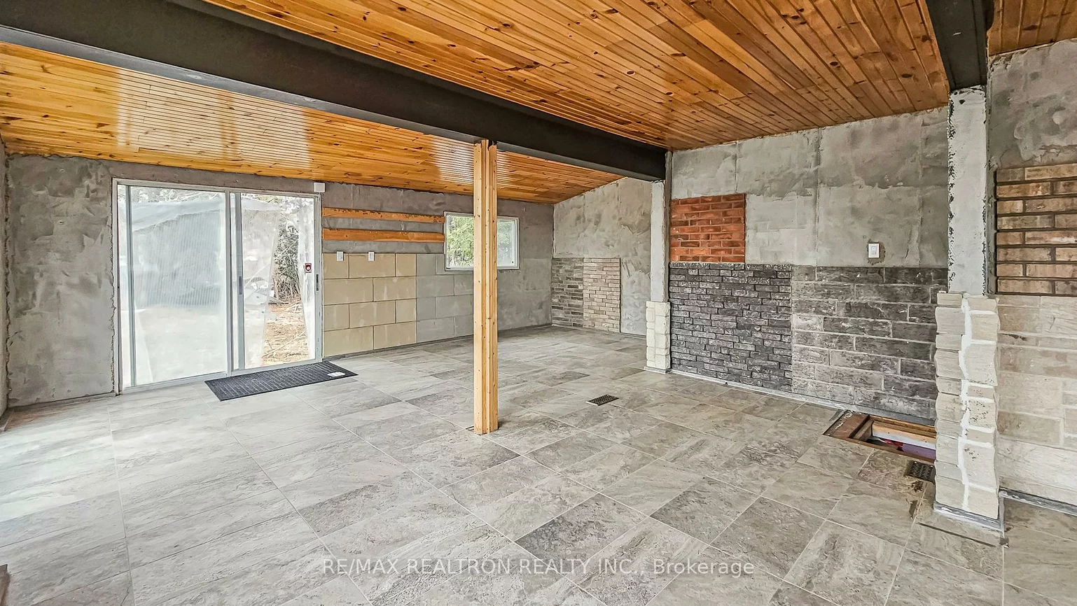 13532, Yonge, Oak Ridges, Richmond Hill