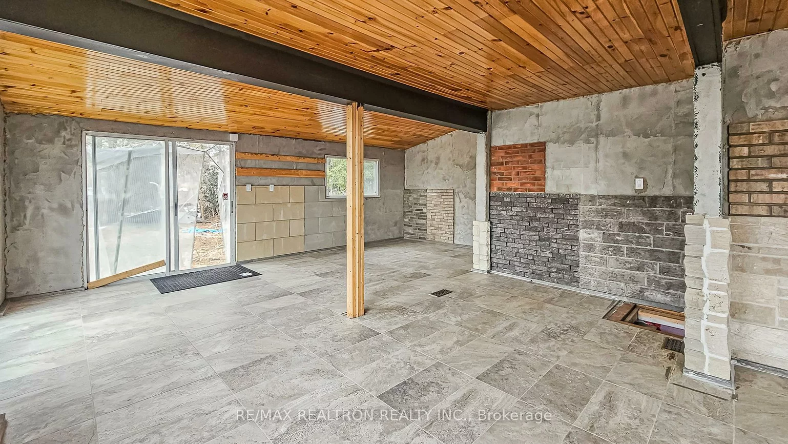 13532, Yonge, Oak Ridges, Richmond Hill