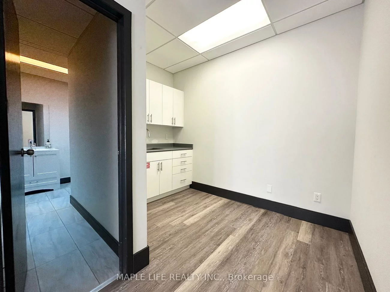 30, Wertheim, Beaver Creek Business Park, Richmond Hill