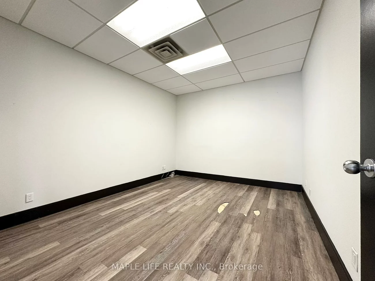 30, Wertheim, Beaver Creek Business Park, Richmond Hill