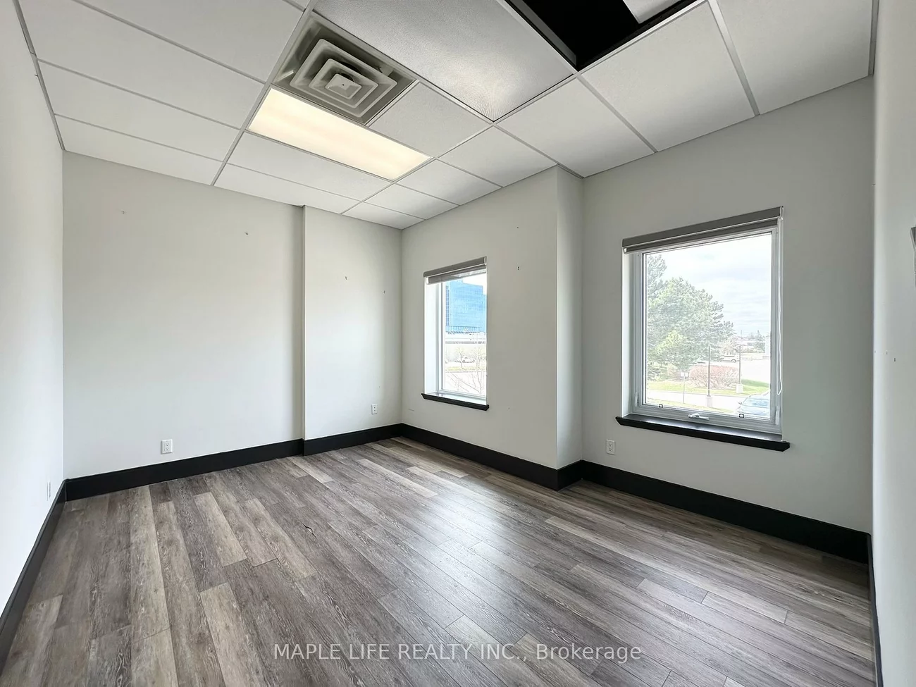 30, Wertheim, Beaver Creek Business Park, Richmond Hill
