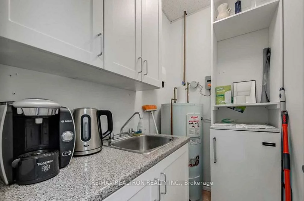 9955, Yonge, Harding, Richmond Hill