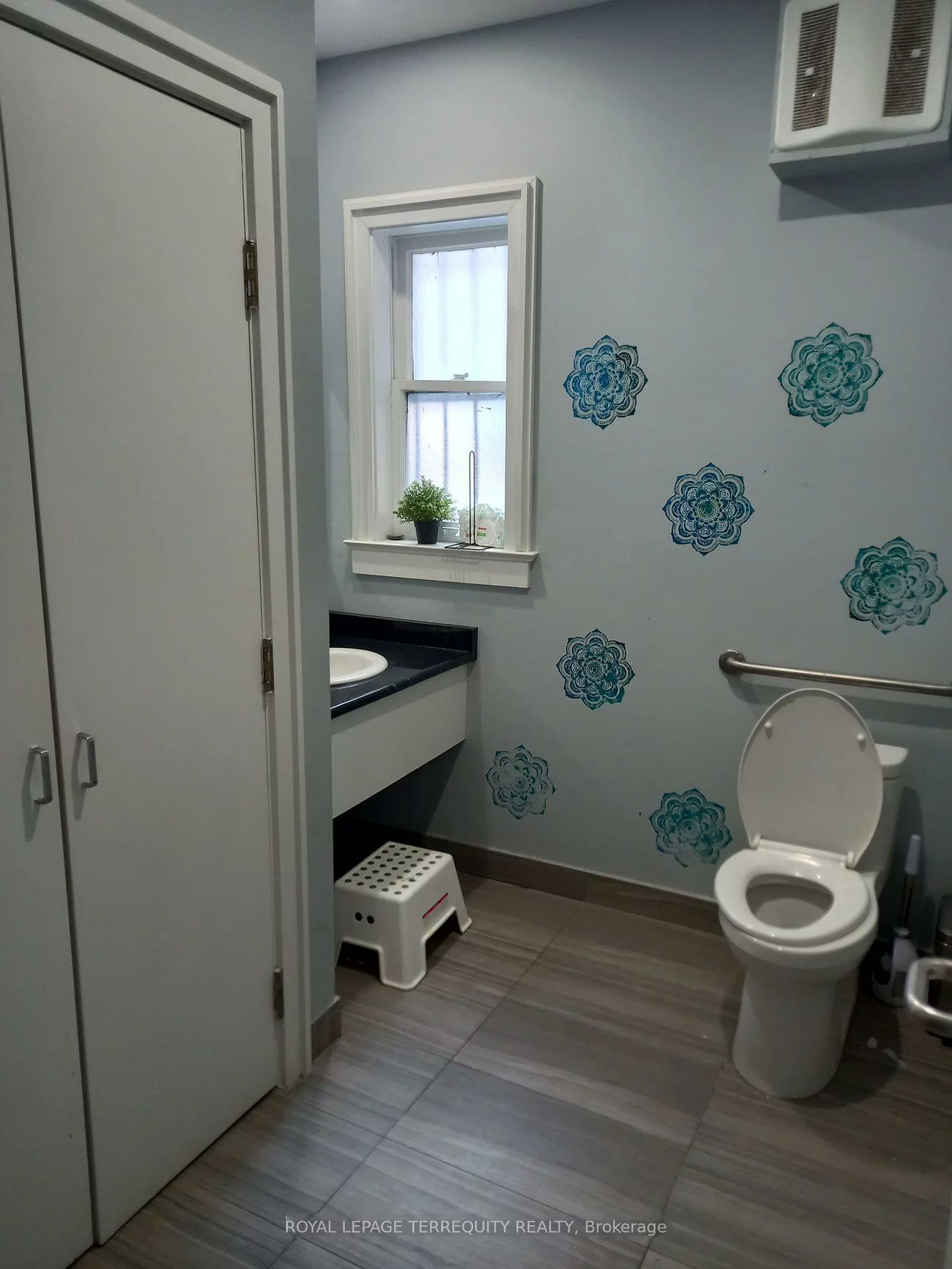 10111, Yonge, Crosby, Richmond Hill
