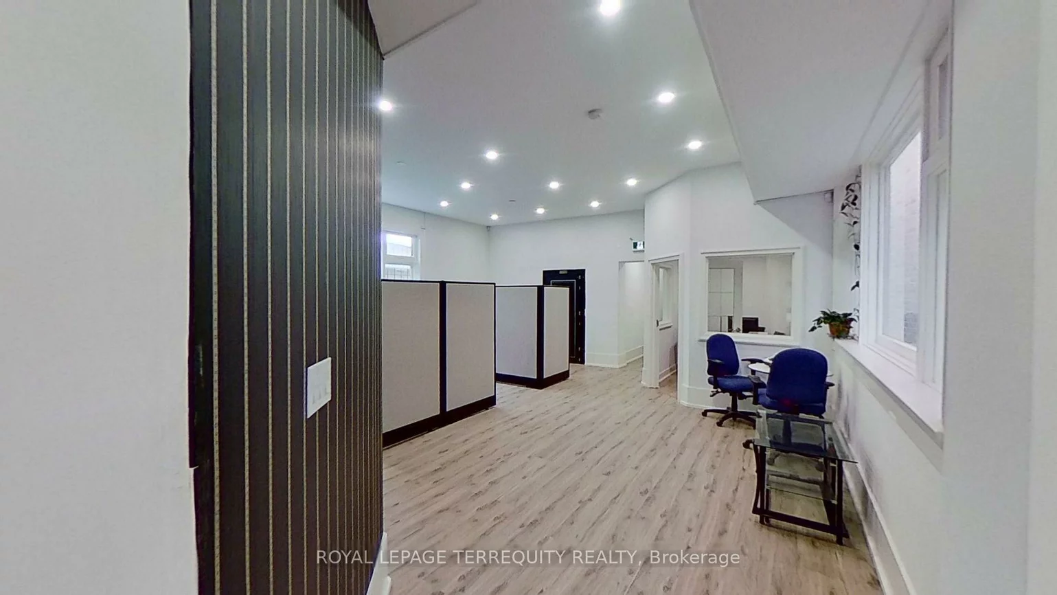 10111, Yonge, Crosby, Richmond Hill