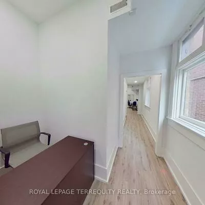 10111, Yonge, Crosby, Richmond Hill