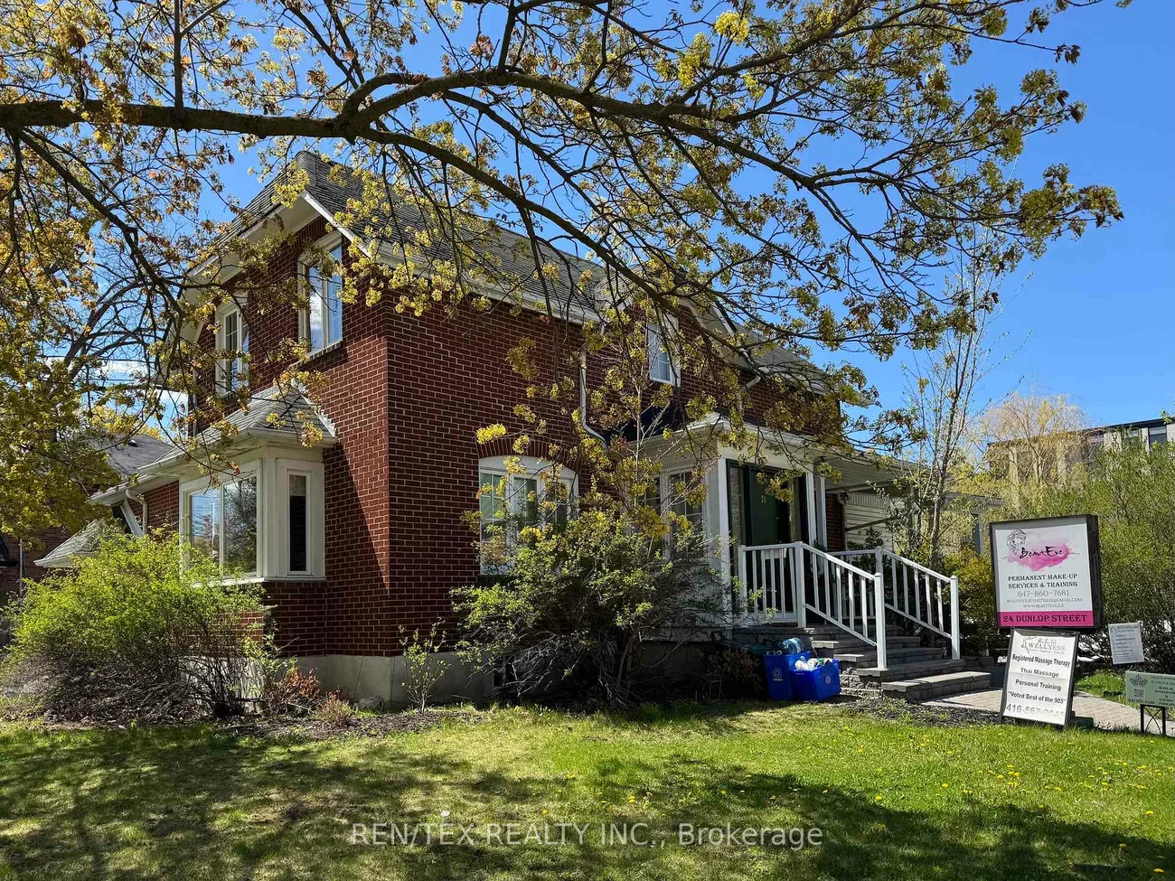 24, Dunlop, Crosby, Richmond Hill