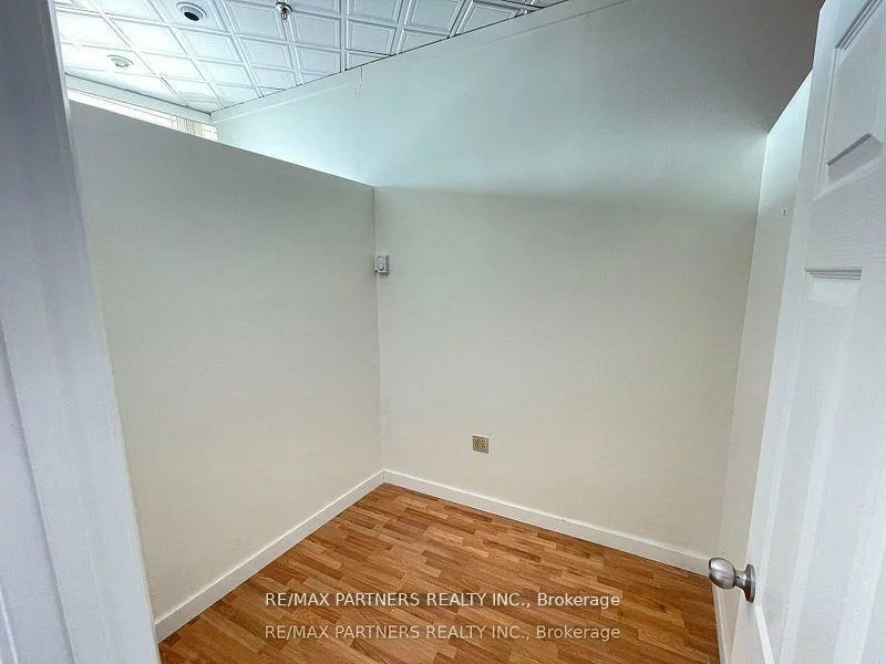550, Hwy 7, Beaver Creek Business Park, Richmond Hill