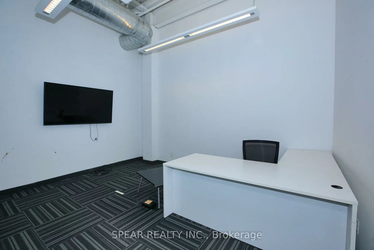 68B, Leek, Beaver Creek Business Park, Richmond Hill
