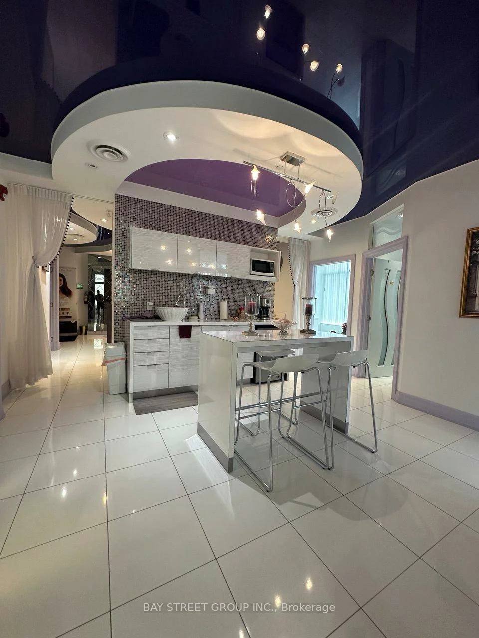 10376, Yonge, Crosby, Richmond Hill