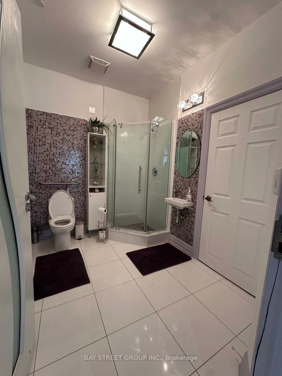 10376, Yonge, Crosby, Richmond Hill