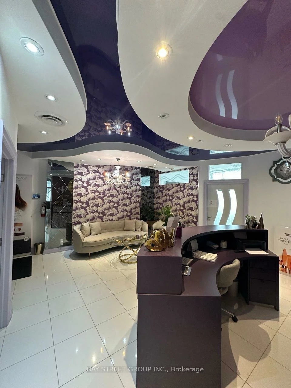 10376, Yonge, Crosby, Richmond Hill