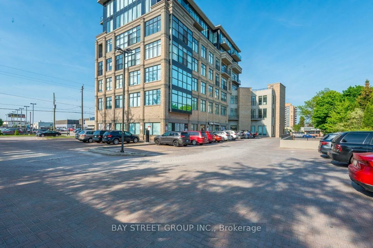 10376, Yonge, Mill Pond, Richmond Hill