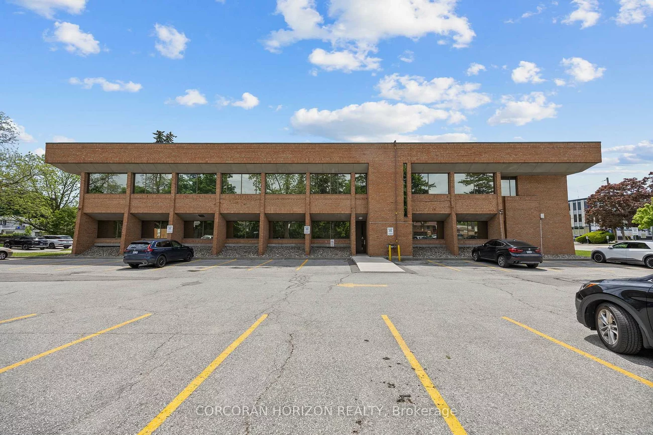21, Dunlop, Crosby, Richmond Hill