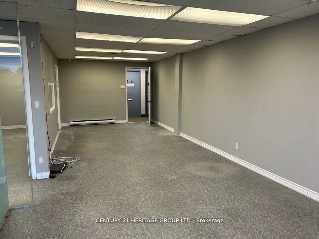 10255, Yonge, Crosby, Richmond Hill