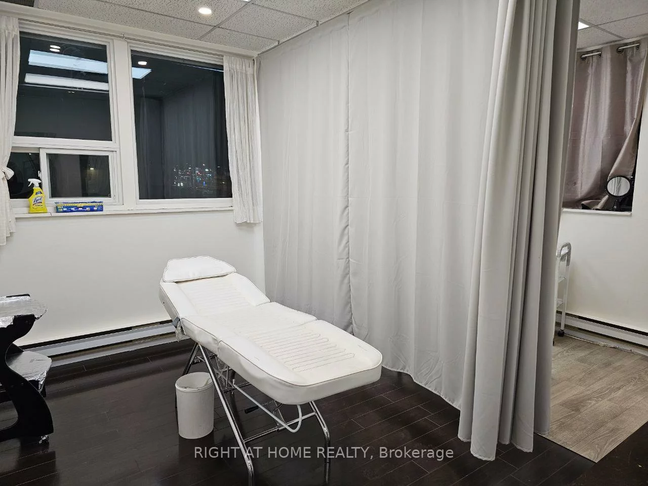 10670, Yonge, Mill Pond, Richmond Hill