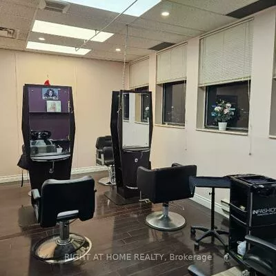 10670, Yonge, Mill Pond, Richmond Hill