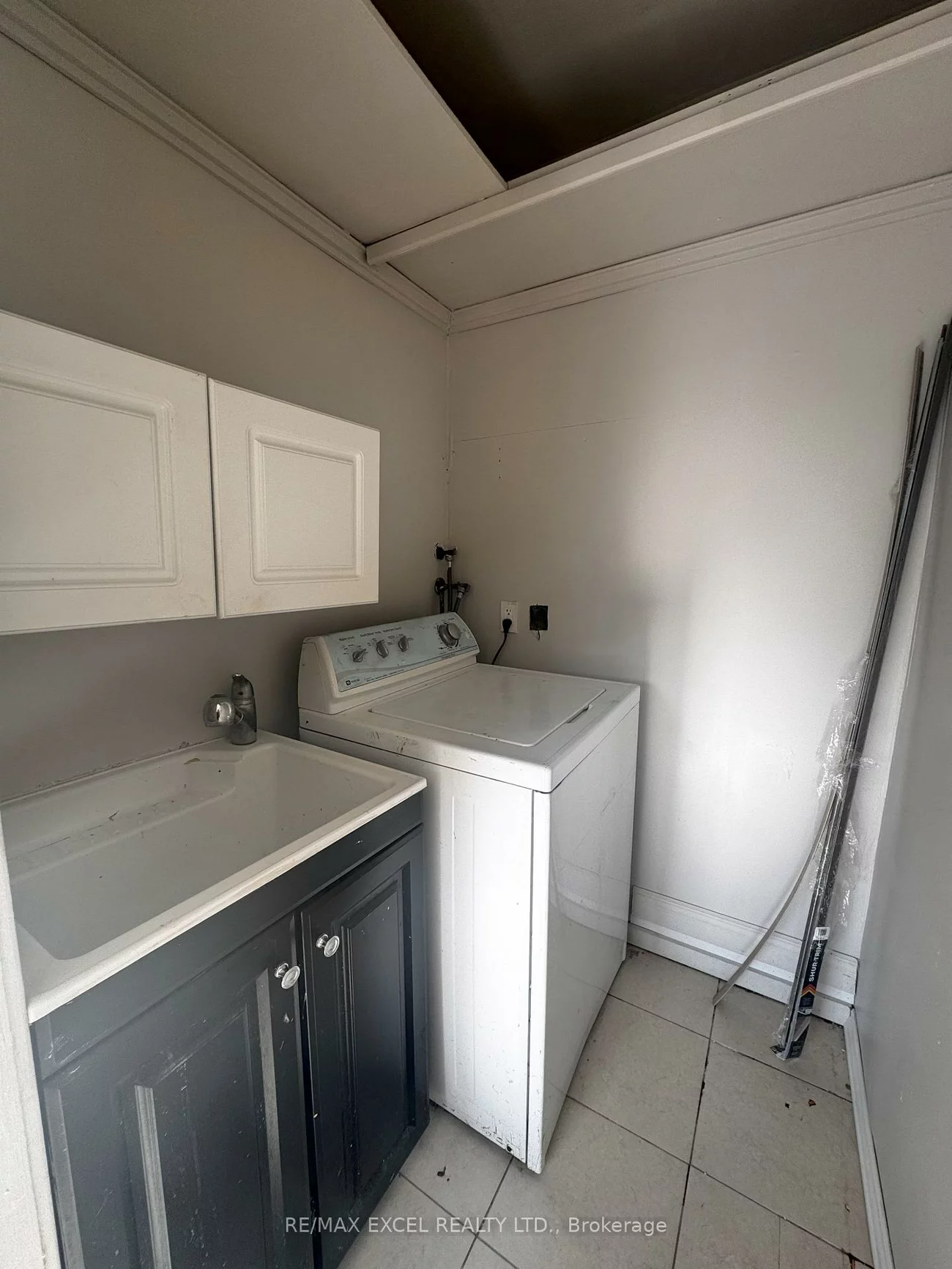 9961, Yonge, Harding, Richmond Hill