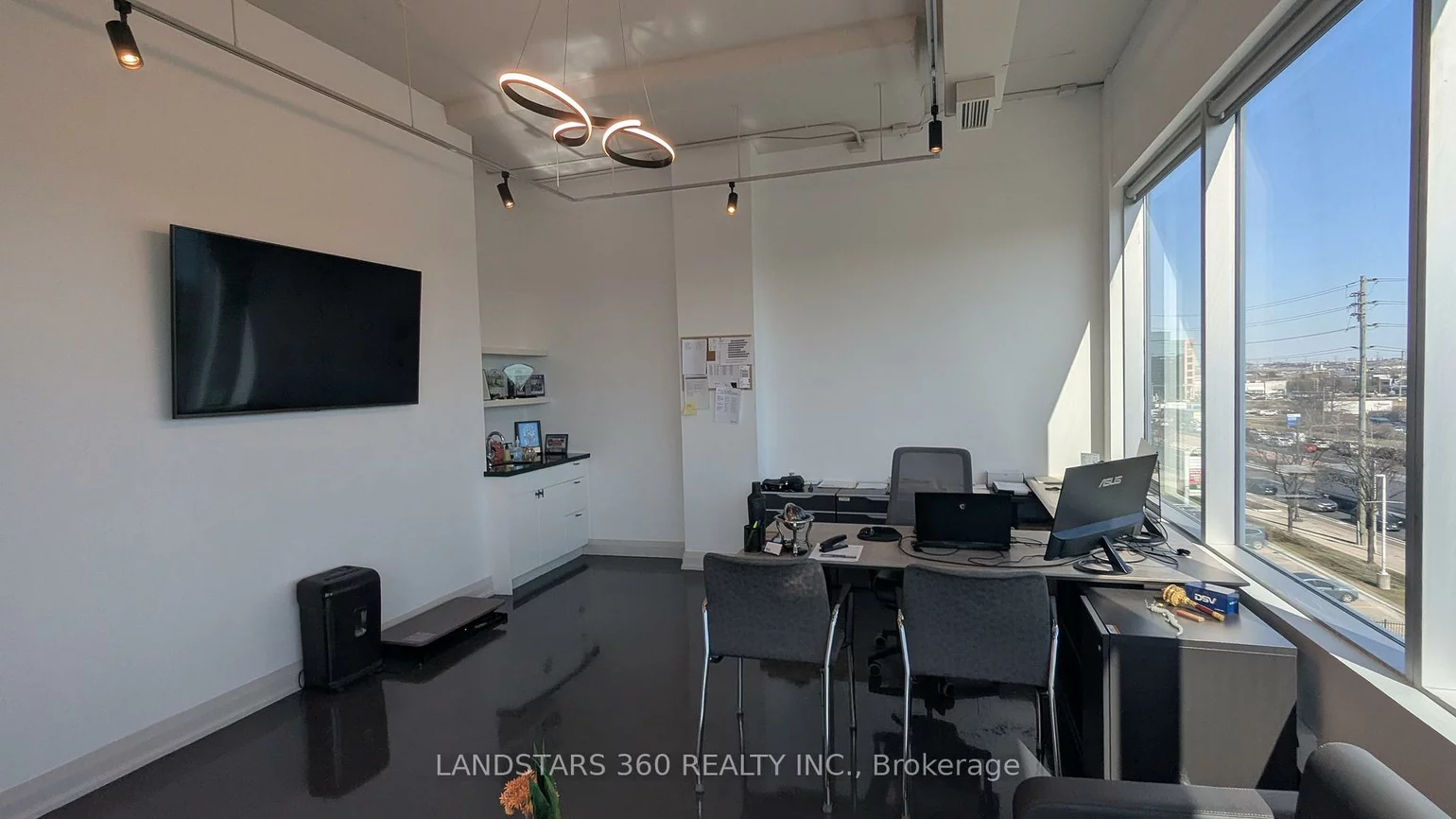 15, Wertheim, Beaver Creek Business Park, Richmond Hill