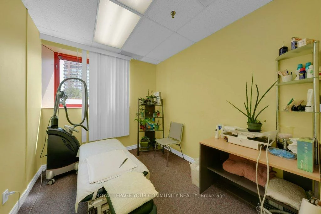 9631, Yonge, Harding, Richmond Hill