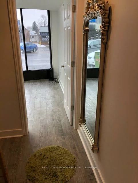10084, Yonge, Mill Pond, Richmond Hill